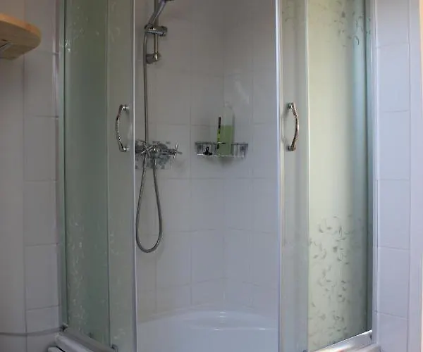 Apartament A Kert Rezi